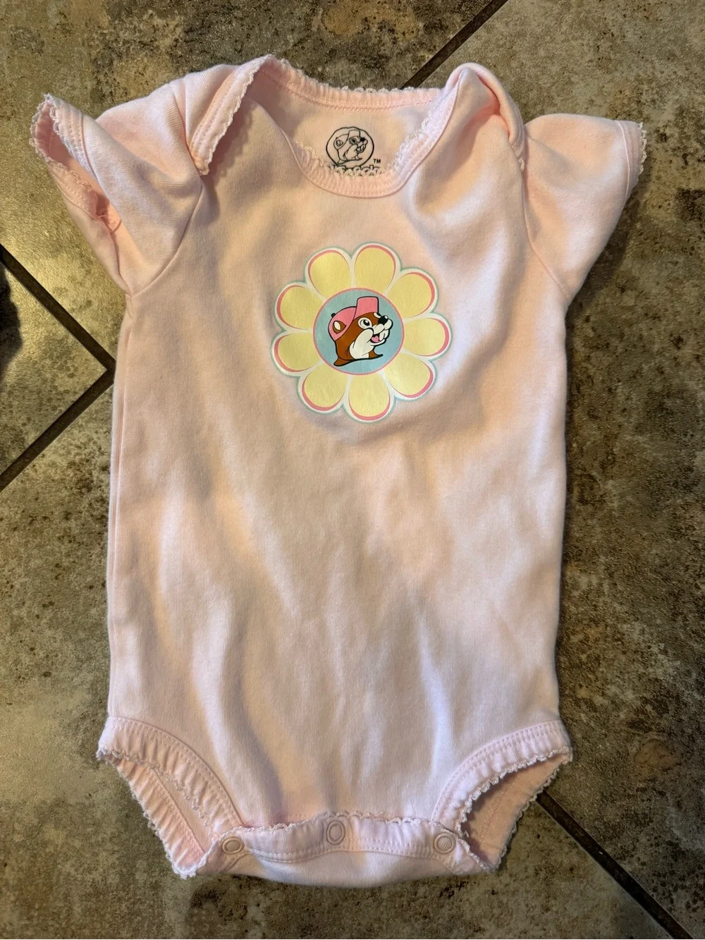 Baby girl bundle of Buc-ee’s onesie 3m & Penelope Mack fleece footie onesie 3-6M